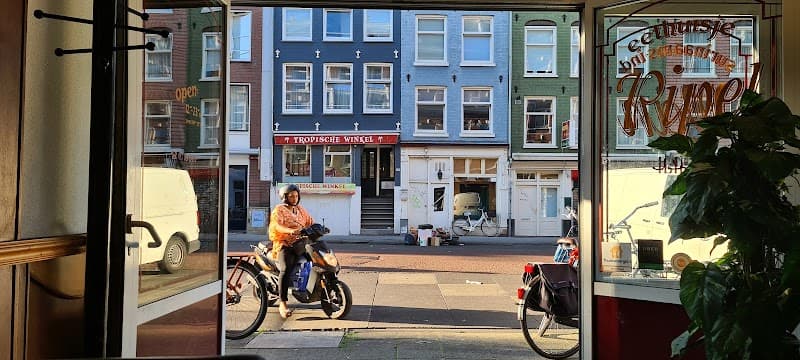 Wan Pipel in Amsterdam