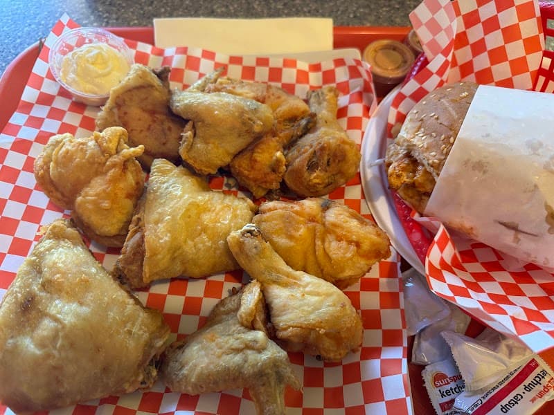 Laziz Broast & Mix Grill in Ottawa