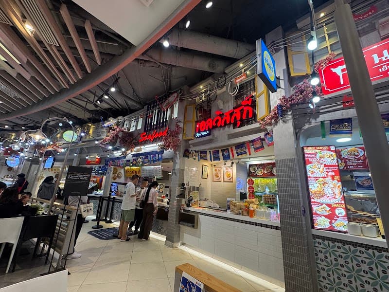 Siam Paragon Food Court in Bangkok