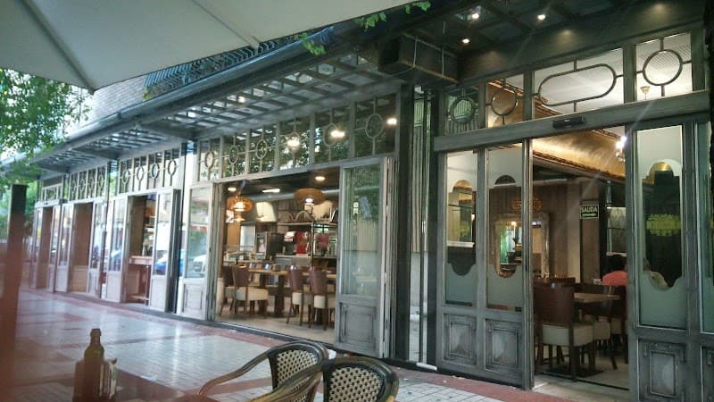 Cafeteria-Churreria Desi