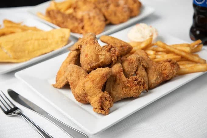 Hook Fish & Chicken