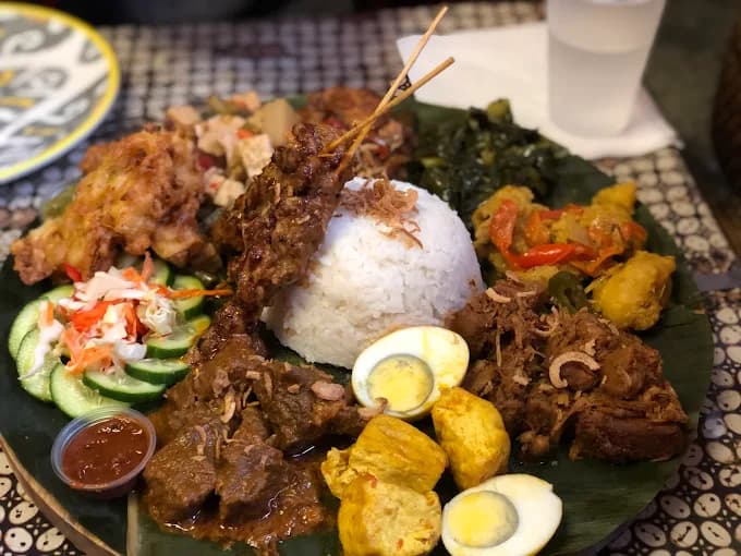 Hardena Resto Waroeng Surabaya