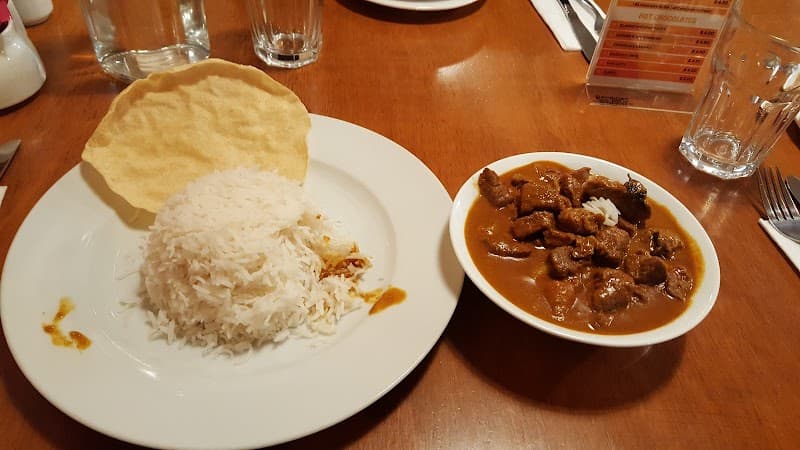 K L Aroma Restaurant & Café
