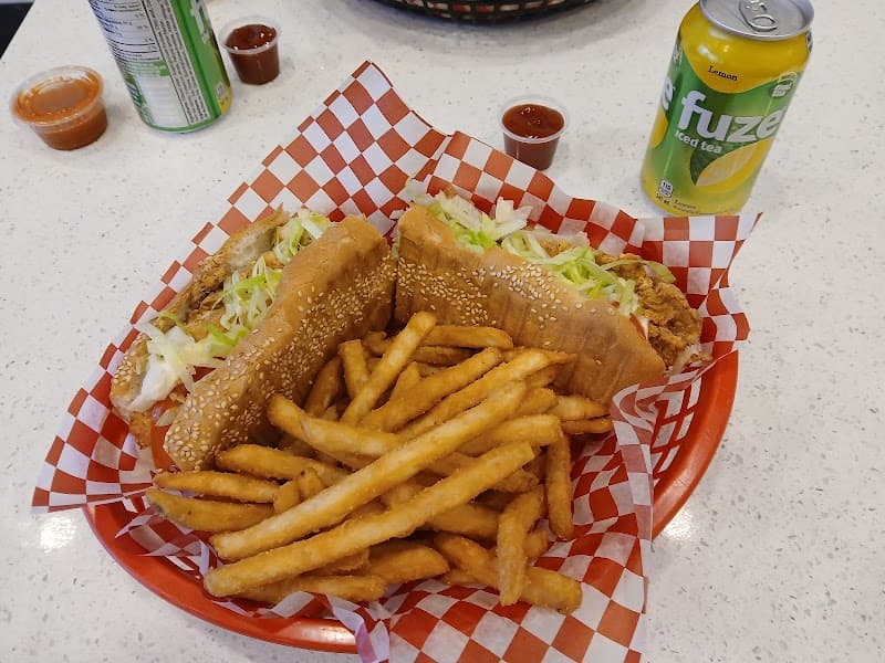 Crispy's Resto Grill in Ottawa