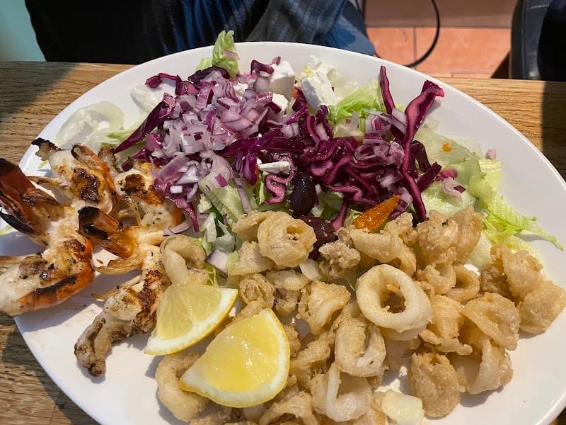 Med Grill in St. Albans
