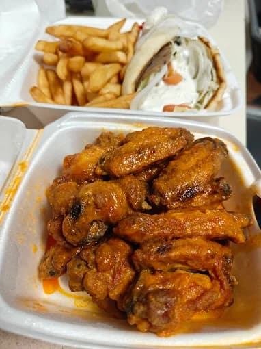 Photo of Wing it Chicken & Grill