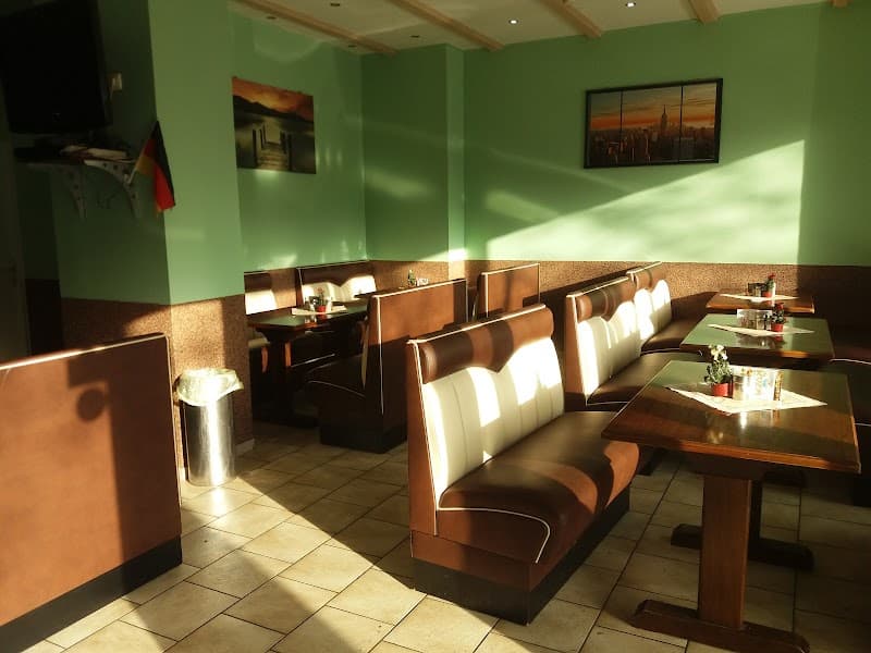 Efes Pizzeria & Grill