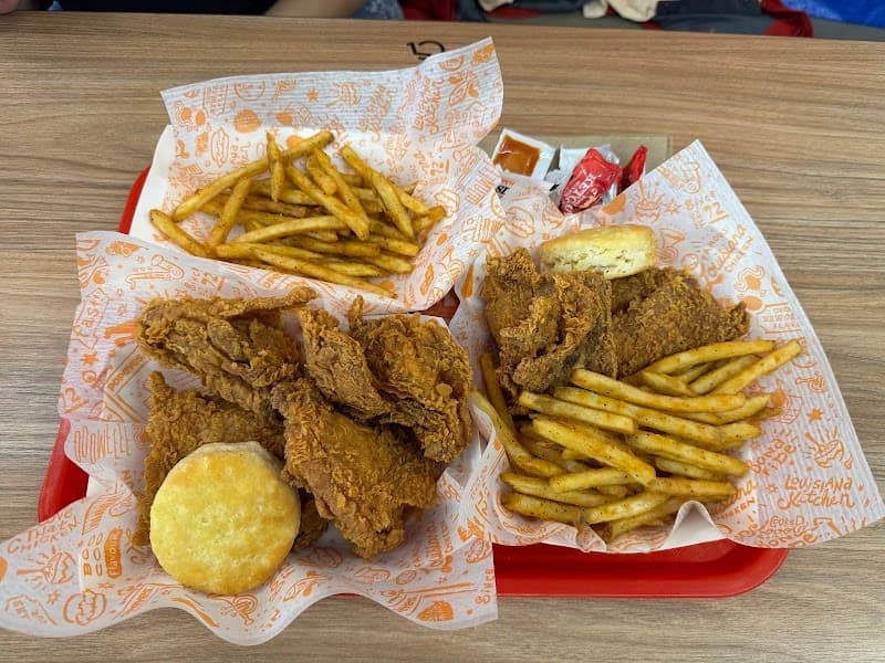Popeyes Louisiana Kitchen in Kingston