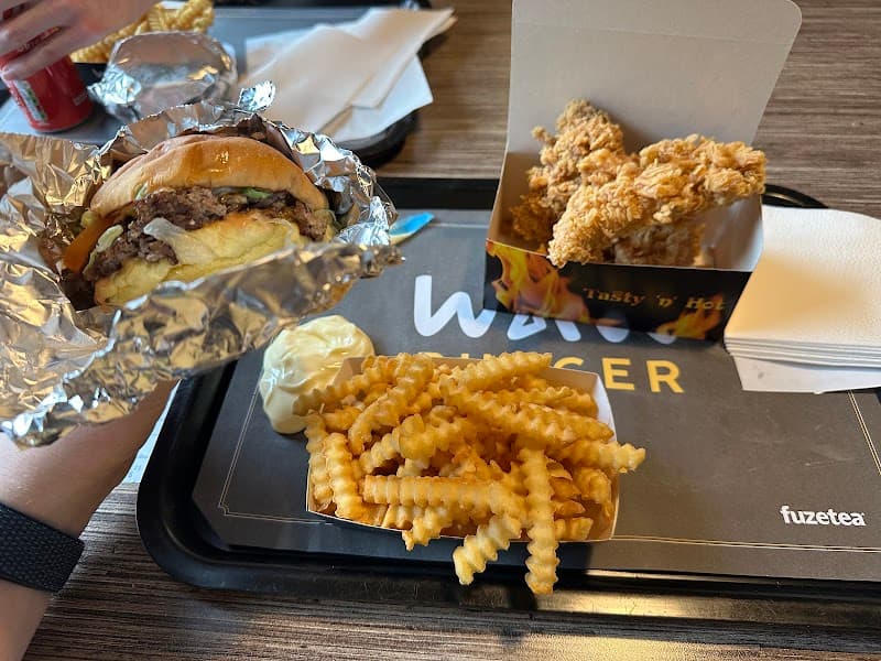 WOW Burgers & Fries