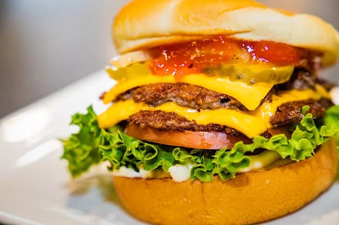 Zac's Burger in West Windsor Township