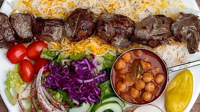 Peño Mediterranean Grill in Wilmington