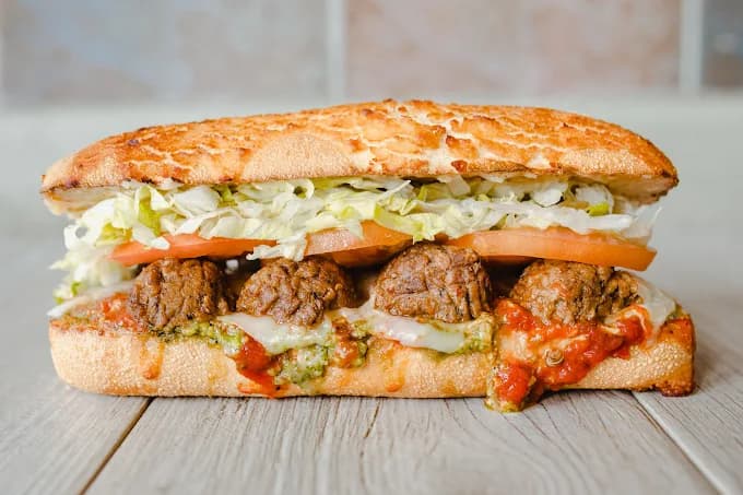 Ike's Love & Sandwiches