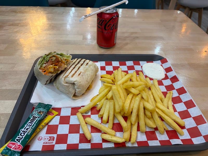 Metropolitan Café