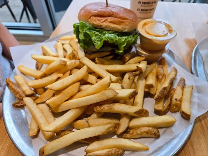 BGR (Burgers Grilled Right) in Atlanta