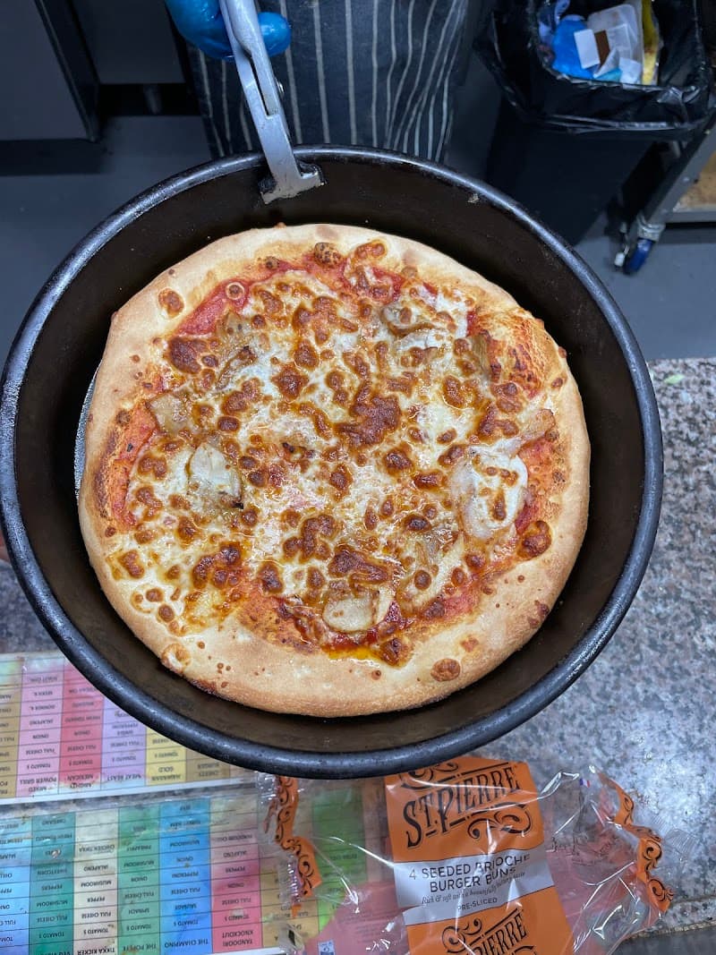 Champinos Pizza in Slough