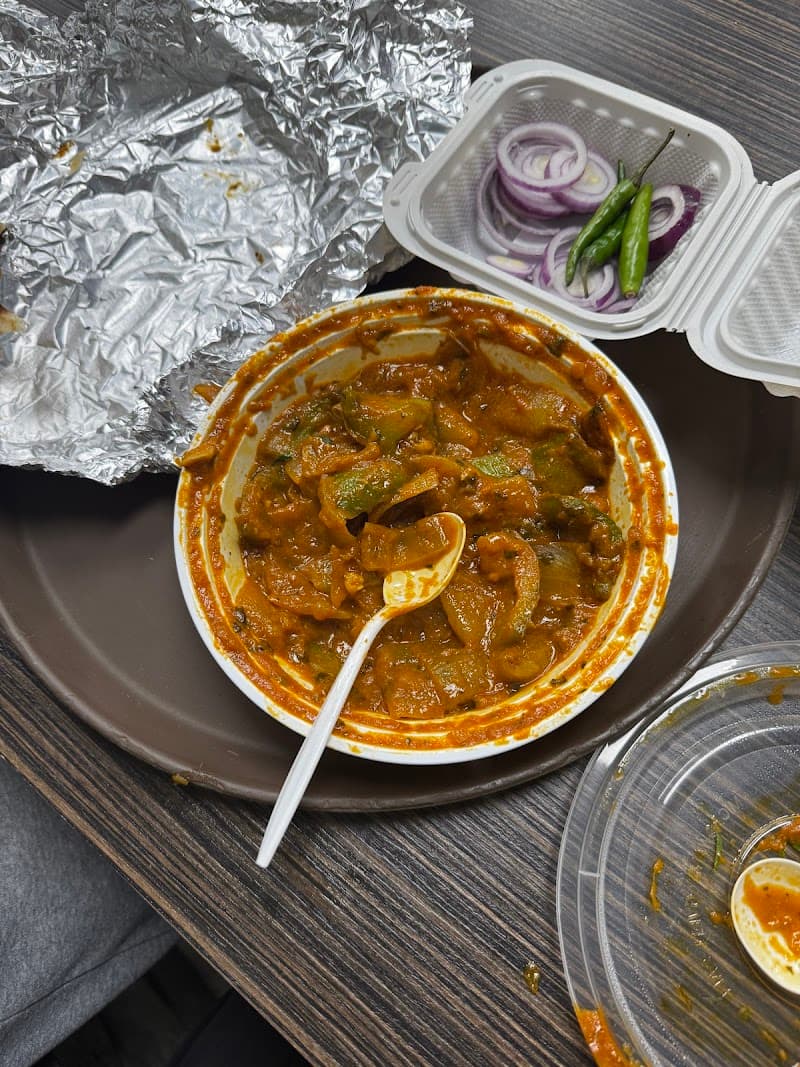 LR Pizza & Curry