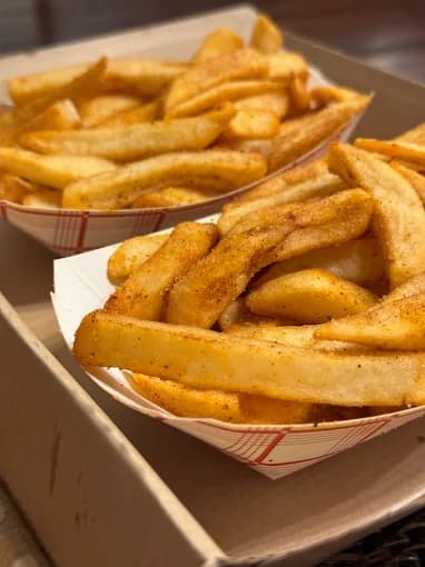 Photo of Hot Chicks House of Chicken
