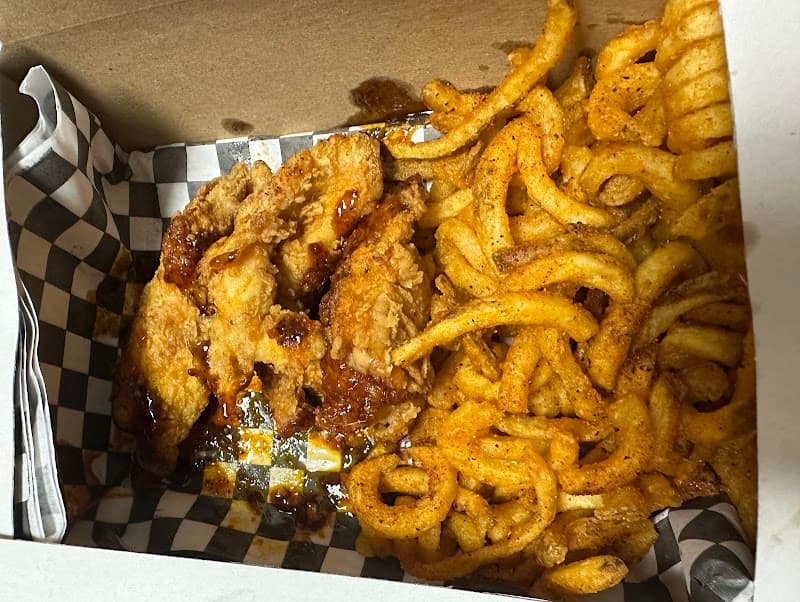 Frankie's Nashville Hot Chicken in Barrie