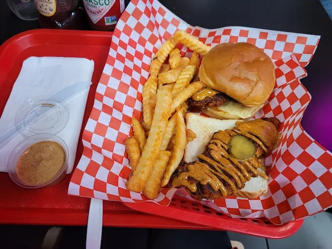 Habibi's Hot Chicken in Baldwin Park