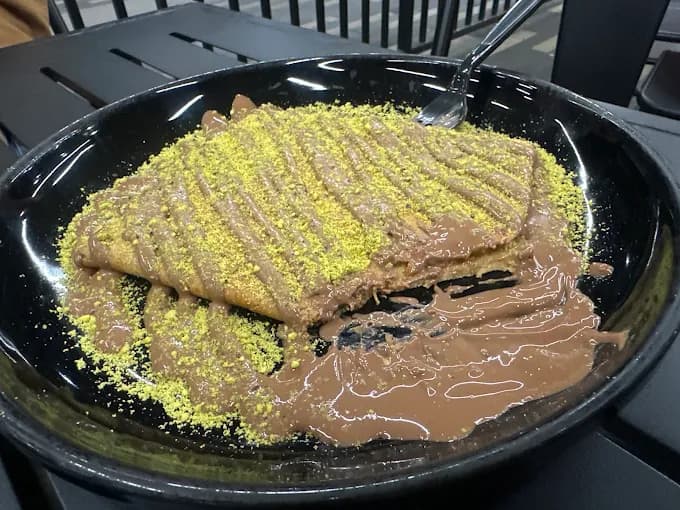 Honey 2A Bee Coffee & Crepes