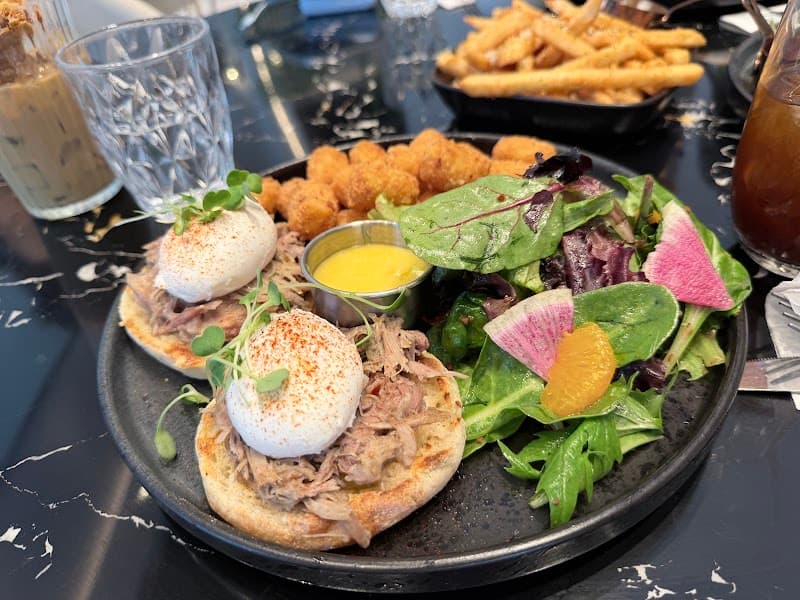 15th Ave Café & Bistro in Markham