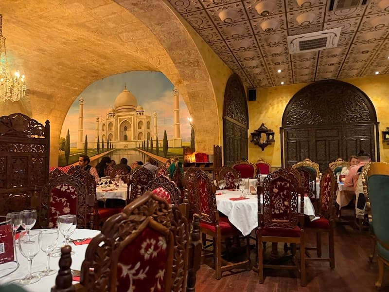 Taj Mahal in Bordeaux