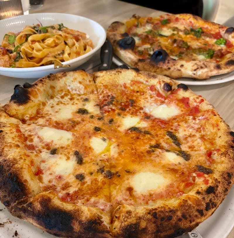 DiVino Pizzeria & Bar