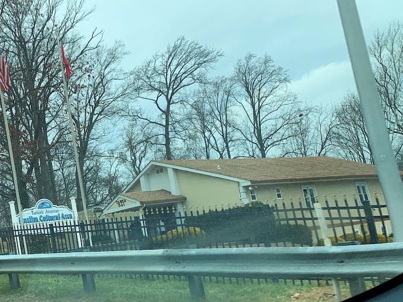 Tamca Yunus Emre Cami mosque in Levittown, PA