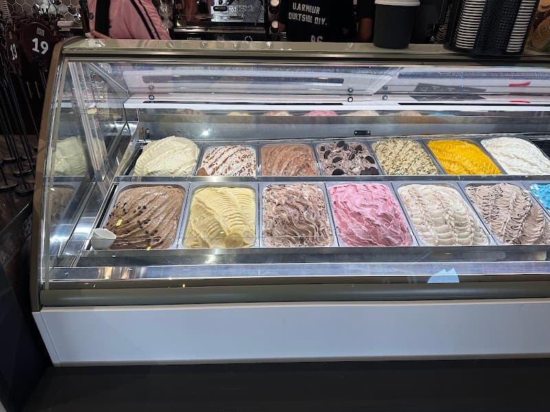 Melt N Dip @ Burj Plaza