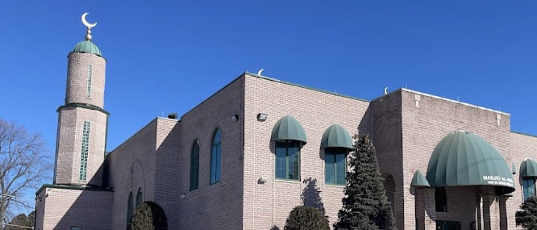 Masjid Al-Huda mosque in Schaumburg, IL