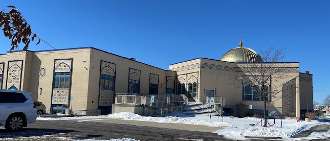 Masjid Bait-ul-Ilm mosque in Streamwood, IL
