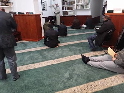 Darul Taclim Educational & Cultural Centre mosque in Willesden Green, Greater London