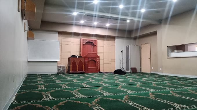 Al-Andalous Islamic Center mosque in Saint Laurent, QC