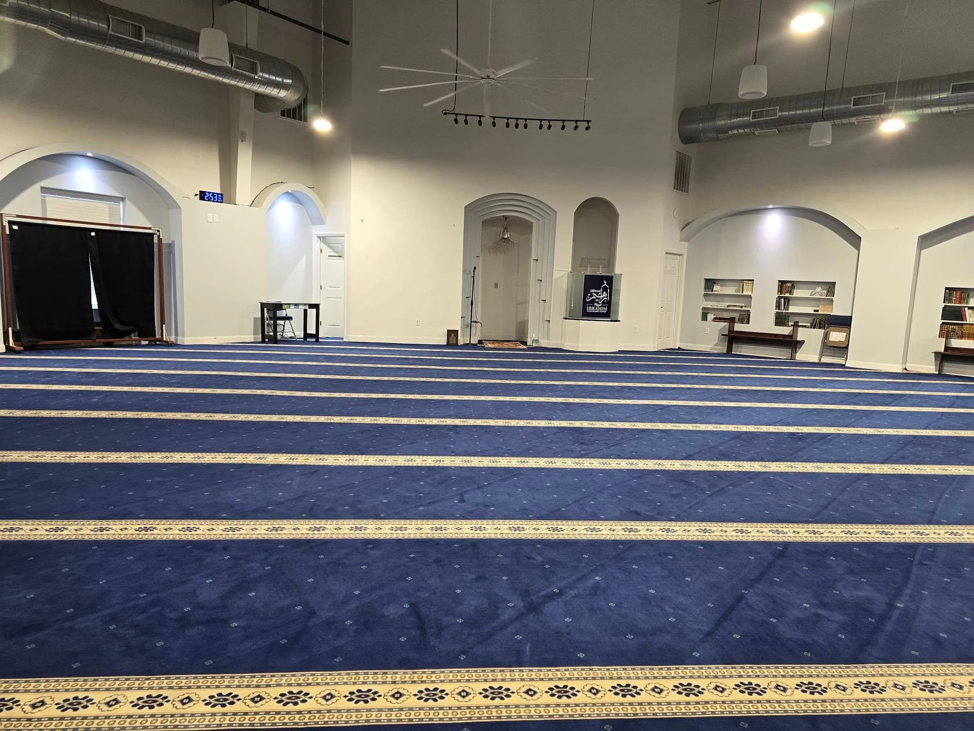 Masjid Ibrahim / Klein Islamic Center