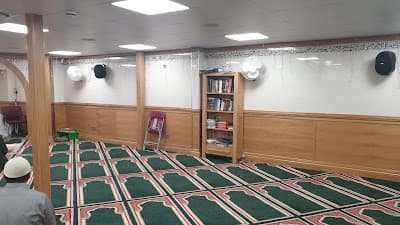 Yeading Masjid & Al Madina Islamic Centre