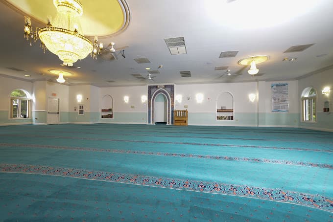 Mustafa Center Mosque mosque in Annandale, VA