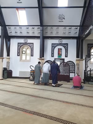 Al-Emaan Centre mosque in Bromley, Greater London