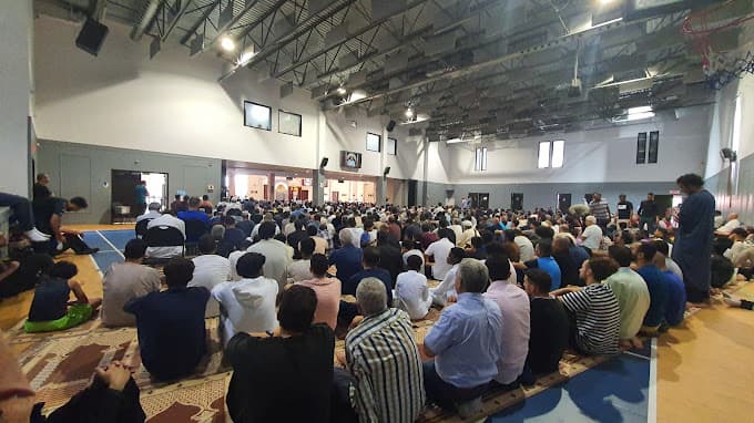 Al Quba Mosque & Community Center mosque in Brossard, QC