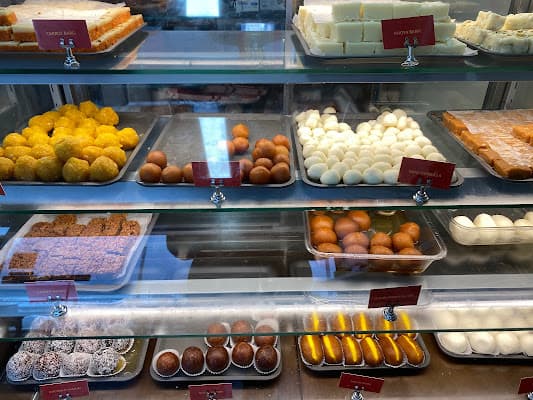 Karachi Paan Video & Grocery