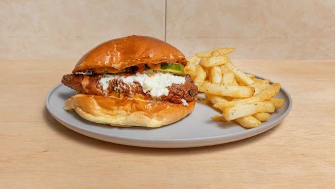 IDK Smash Burgerz & Nashville Hot Chicken