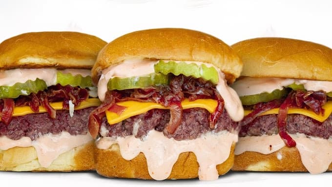 Zo's Good Burger in Livonia
