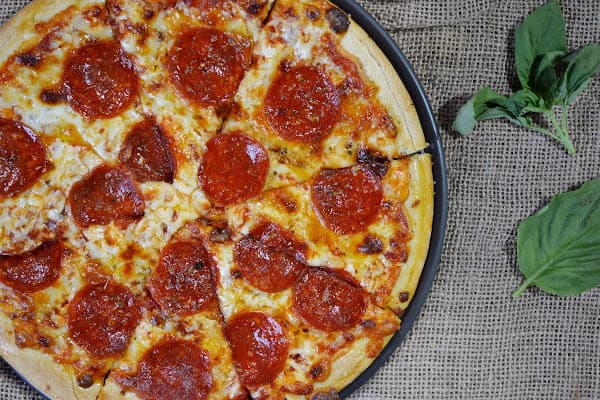 Singas Famous Pizza in Yonkers