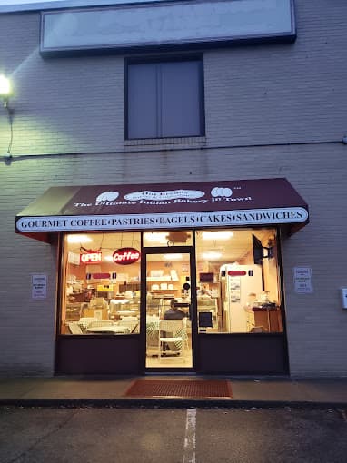 Hot Breads Bakery & Café