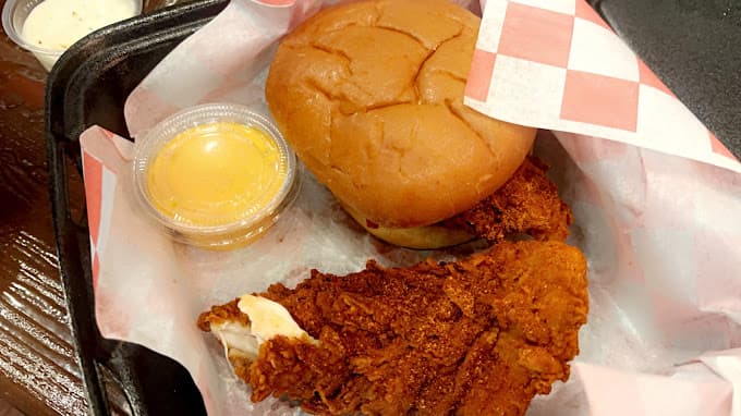 Byrds Hot Chicken in Algonquin