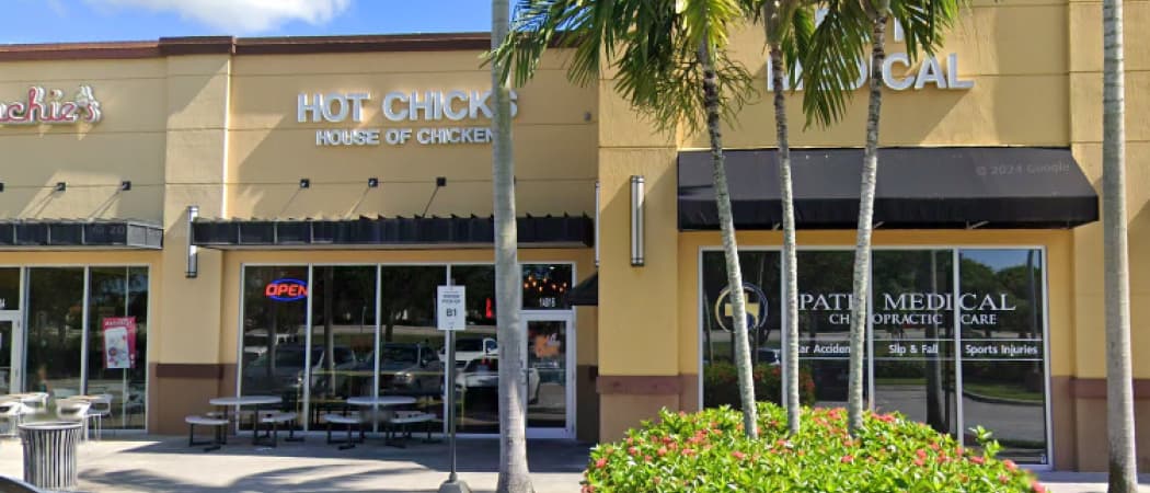 Photo of Hot Chicks House of Chicken