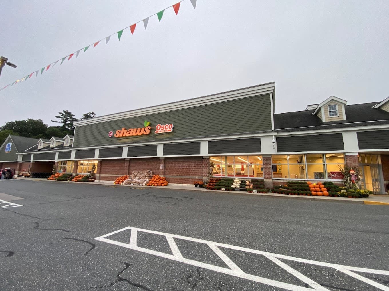 Photo of Shaw's